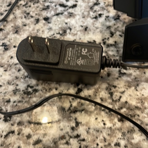 PS4 Dual Charging Stand - Picture 6 of 8